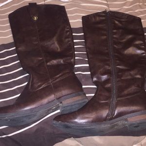 Brown boots